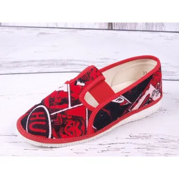 Chlapecké bačkory Bačkůrky papučky bačkory HP Čechtín 555 červené komiksové velikost: 31