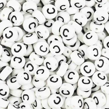 Dětské navlékací korálky Pro Háčkování Korálek - bílá lentilka s písmenkem C, 10 ks