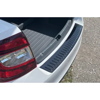 Lišta karosérie Škoda Rapid-Ochranný kryt zadního nárazníku