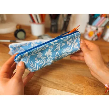 Penál ePiPí Penál - Jaro v modré Barva zipu: modrá