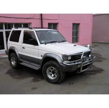 Nosič kol Příčníky Aurilis Trax pro Mitsubishi Pajero 1991-1999 s podélníky