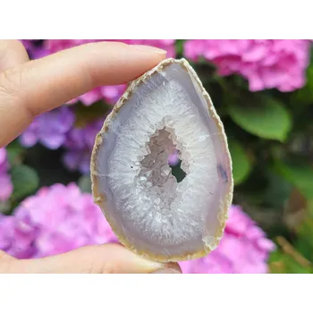 Přírodní kámen Geoda achát šedý s dutinkou Brazílie 76g