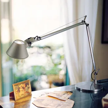 Lampička Artemide Tolomeo Table klasická stolní lampa LED - průměr základny 23 cm, průměr stínidla 15 cm hliník LED celkem 10 W - Doprava zdarma