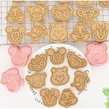 Vykrajovátko 3D vykrajovátka na sušenky - DISNEY - 8 ks (Značka: TAKARA TOMY)