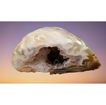 Přírodní kámen Achát peříčkový, krásná geodka 22 g