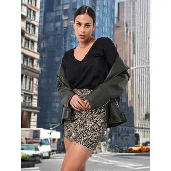 Dámské tričko Sinsay - Tričko s krátkým rukávem - černá - 8527J-99X - 8527J-99X-XS-1