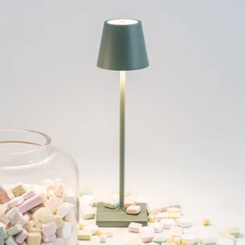 Venkovní osvětlení Zafferano Poldina micro akumulátorová lampa IP65 šalvějová - Stínidlo na lampu – průměr 7 cm, výška 5,8 cm; podstavec – délka 7 cm, šířka 7 cm, výška 0,8 cm 1 x 1,6 W LED - Doprava zdarma