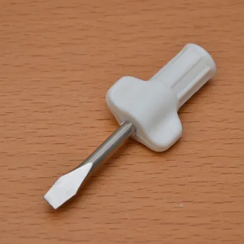 Příslušenství k šicímu stroji Univerzální šroubovák pro šicí stroje