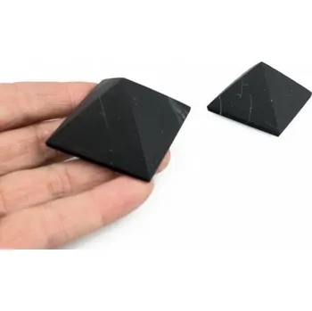 Filtrace vody Šungitová pyramida neleštěná 3x3cm pro filtraci vody