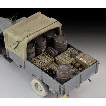 Plastikový model Royal Model 1/35 Opel Blitz canvas cover & stowage