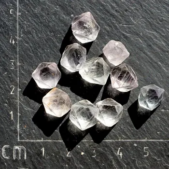 Přírodní kámen Fluorit surový (307), , skladem