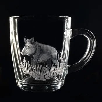 hrnek na čaj 300ml s rytinou divočáka - ručně ryté (broušené), dárková krabička, dárek pro myslivce