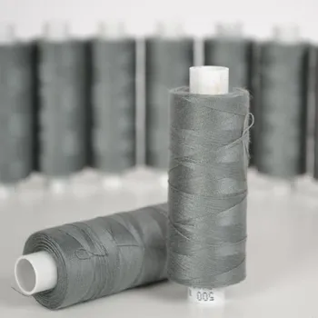 Polyesterová nit Arena 500 m barva šedá