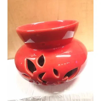 Aroma lampa Velká červená porcelánová aromalampa (Maxi aromalampička s výřezy)