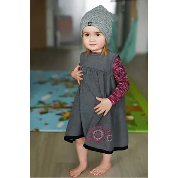 Dívčí šaty šedá dívčí šatovka s výšivkou