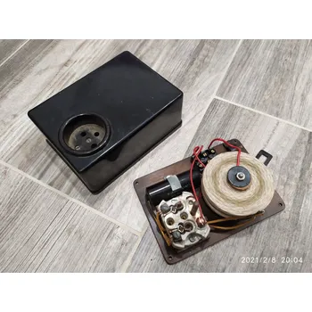 Transformátor DANAPO Staré retro bakelitové trafo cívka se zásuvkou