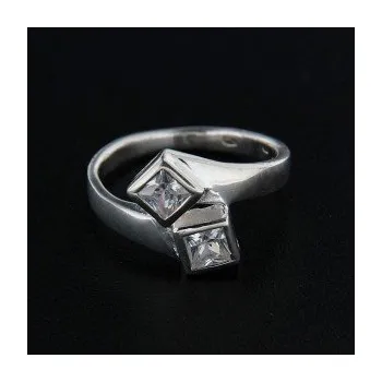 Prsten Stříbrný prsten s kamenem