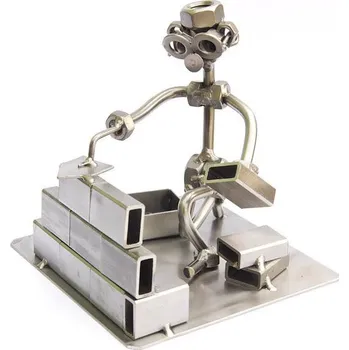 Kovová figurka - Zedník 13 cm