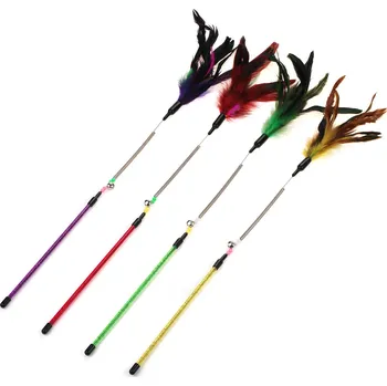 Hračka pro kočku Mávátko s peřím na pružině – hračka pro kočky