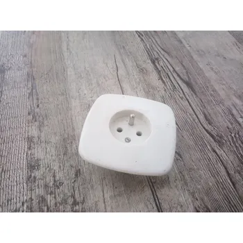 Elektrická zásuvka DANAPO Stará zásuvka podomítková 10-16A 250V zakulacená