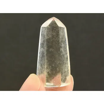 Přírodní kámen Záhněda světlá špice mini z Madagaskaru 12g