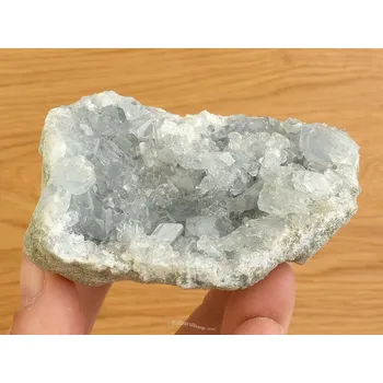 Přírodní kámen Celestýn drúza (Madagaskaru) 300g