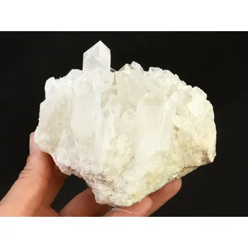 Přírodní kámen Křišťálová drúza z Madagaskaru (728g)