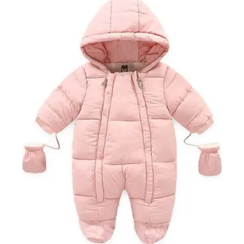 Kojenecká kombinéza Kojenecká zimní kombinéza s dvojitým zapínáním, kapucí a rukavičkami Barva: Růžová, Velikost: 18M
