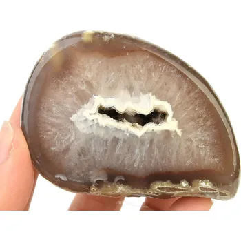 Přírodní kámen Achátová geoda hnědobílá s dutinou 208 g