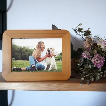 Dřevěný fotorámeček - světle hnědý