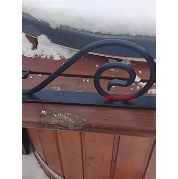 Svícen Kovaný svícen na zeď Sko