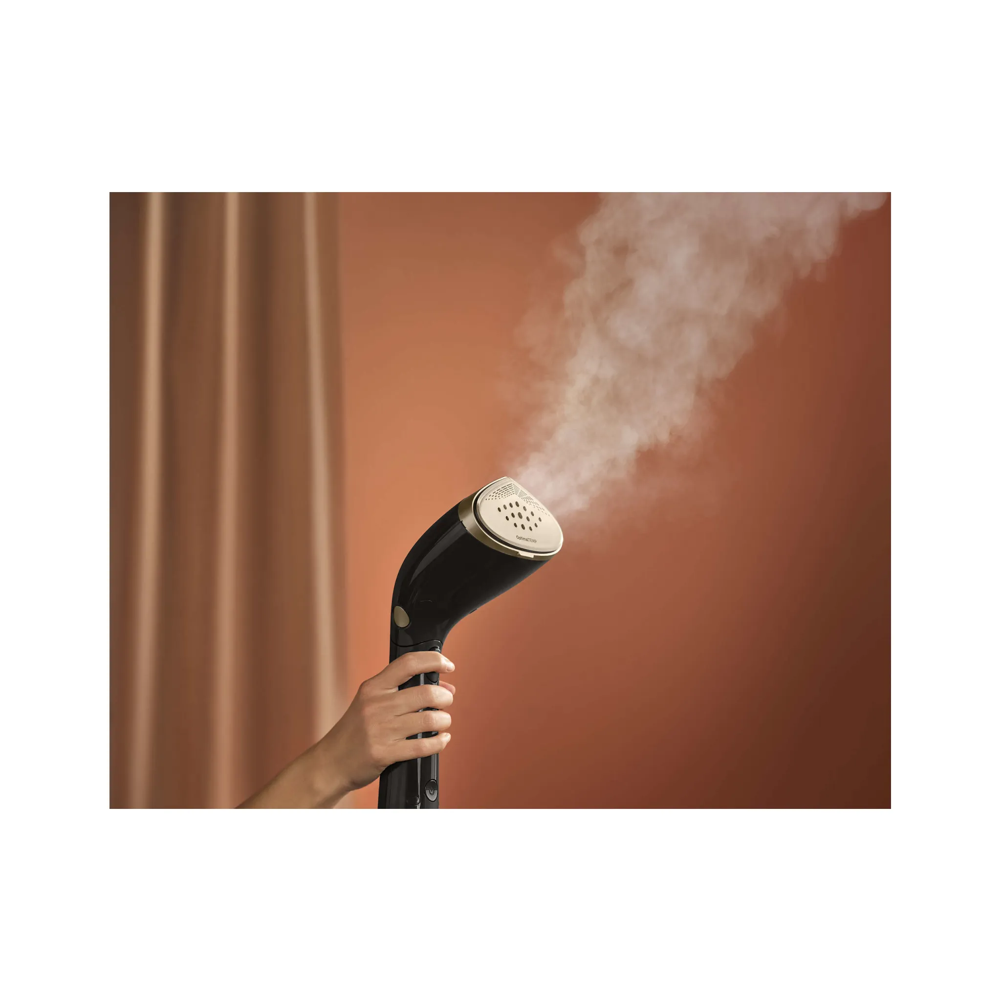Fotografie 8 - Napařovač oděvu Philips 7000 Series STH7060/80