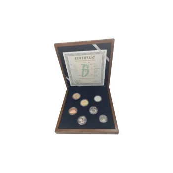 Sada oběžných mincí České Republiky 2022 - PROOF dřevěná etue SOM001
