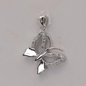 Přívěsek Stříbrný přívěsek s kamenem