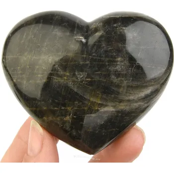 Přírodní kámen Živec tmavý srdce z Madagaskaru 192g