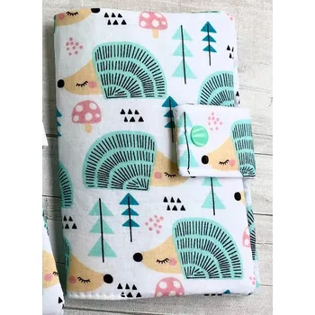 Obal na doklad Česká výroba Obal na zdravotní průkaz pro dítě Ježíci