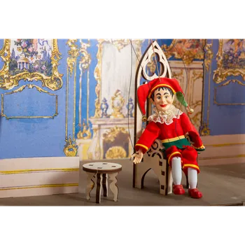 Loutkové divadlo Rekvizita - zámecký trůn a stolička pro 20 cm loutky