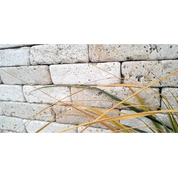 Obklad Obkladové pásky Travertin Velikost: šíře 5cm, úprava: neplněný, broušený, antico