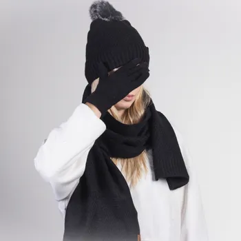 Čepice Sluneční brýle Verdster Dámský set čepice, šály a rukavic - 4 barevné varianty barva: černá