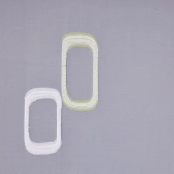 Tegatex Voál látka metráž - zeleno bílé obdélníčky Výška: 180 cm