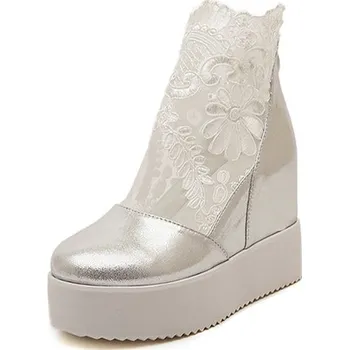 Dámské kozačky Krajkové kotníkové boty na klínku Barva: Stříbrná, Velikost: 38