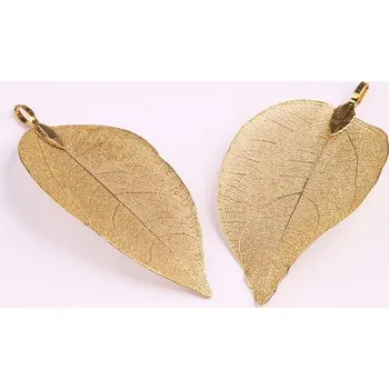 Korálek Kov 547 (52~86x23~46x0.5~3 mm)