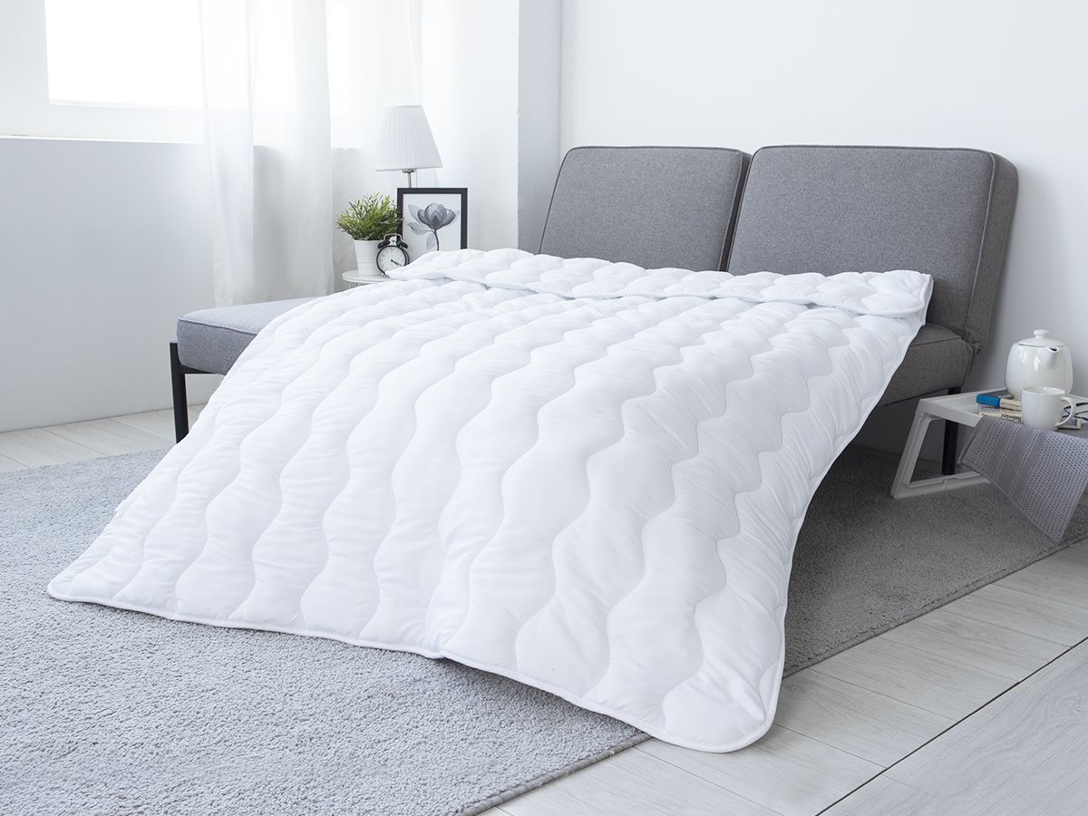 XPOSE® Celoroční prošívaná přikrývka EXCLUSIVE 135x200 cm, + Prodloužená možnost vrácení zboží do 50 dnů