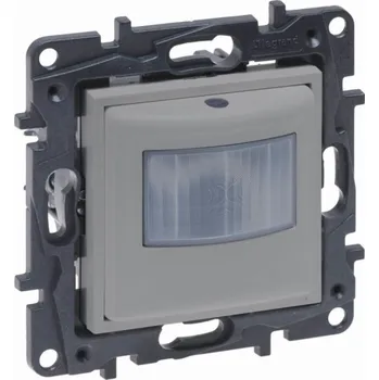 Elektrická zásuvka Legrand NILOÉ STEP pohybové čidlo (automatický spínač) bez N vodiče HLINÍK /863348/