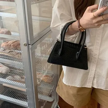 Kabelka Malá dámská kabelka - Černá