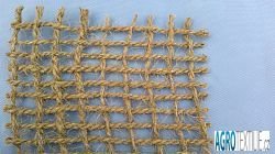 Jutenon 700g 2m x 50m váha role 70kg (Jutenon 700g/m2 kokosová protierozní síť role 70kg. Cena za bm v šíři 2m 107Kč bez DPH)