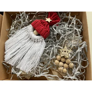 HAND MADE Skřítek červený Dřevěná ozdoba