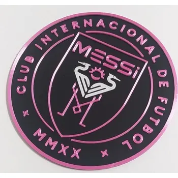 Messi znak barevný - plastová dekorace - bez trnu