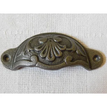 NÁBYTKOVÁ KOVOVÁ ÚCHYTKA - MUŠLE 10,7 cm