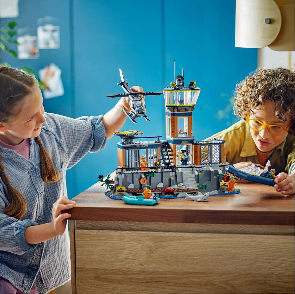 foto Stavebnice LEGO LEGO City 60419 Policie a vězení na ostrově